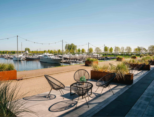Terras van Familie suite 4 personen in Hotel Biesbosch