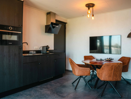 Keuken van Familie suite 4 personen in Hotel Biesbosch