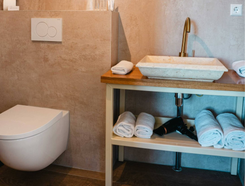 Badkamer van Studio Kamer 28m2 | Hotel Biesbosch