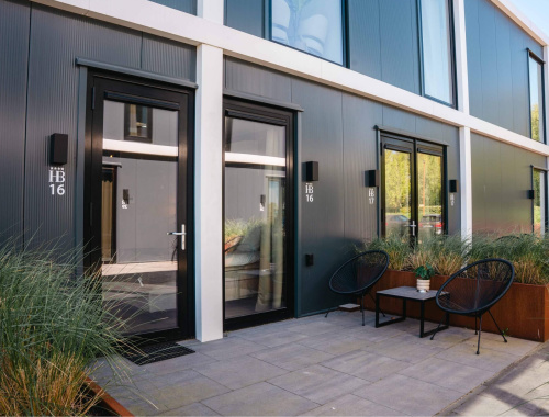 buitenzitje Studio kamer 27m2 | Hotel Biesbosch 