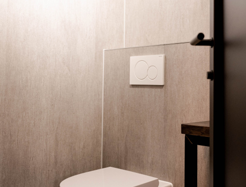 Toilet suite havenzicht | Hotel Biesbosch