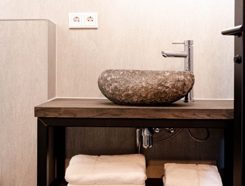 Badkamer van suite havenzicht | Hotel Biesbosch