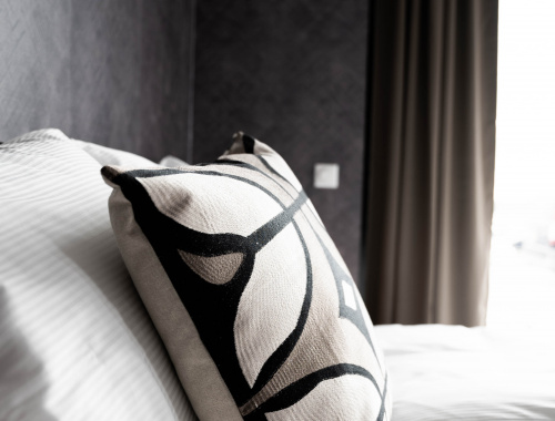 Sfeerbeeld slaapkamer suite havenzicht | Hotel Biesbosch