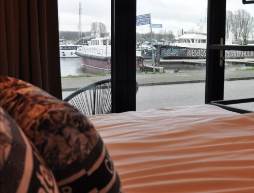 Standaard kamer havenzicht | Hotel Biesbosch