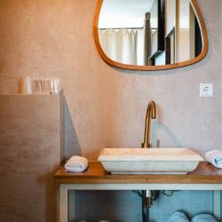 luxe studio kamer | Badkamer | Hotel Biesbosch